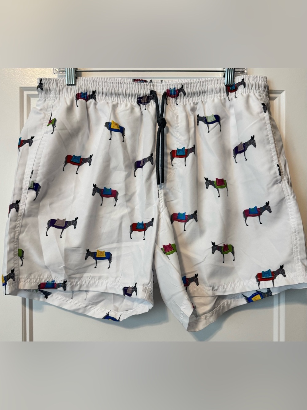 Free Line Athens Men’s Swim Trunks White Donkey Print Mesh Lined Size Large
